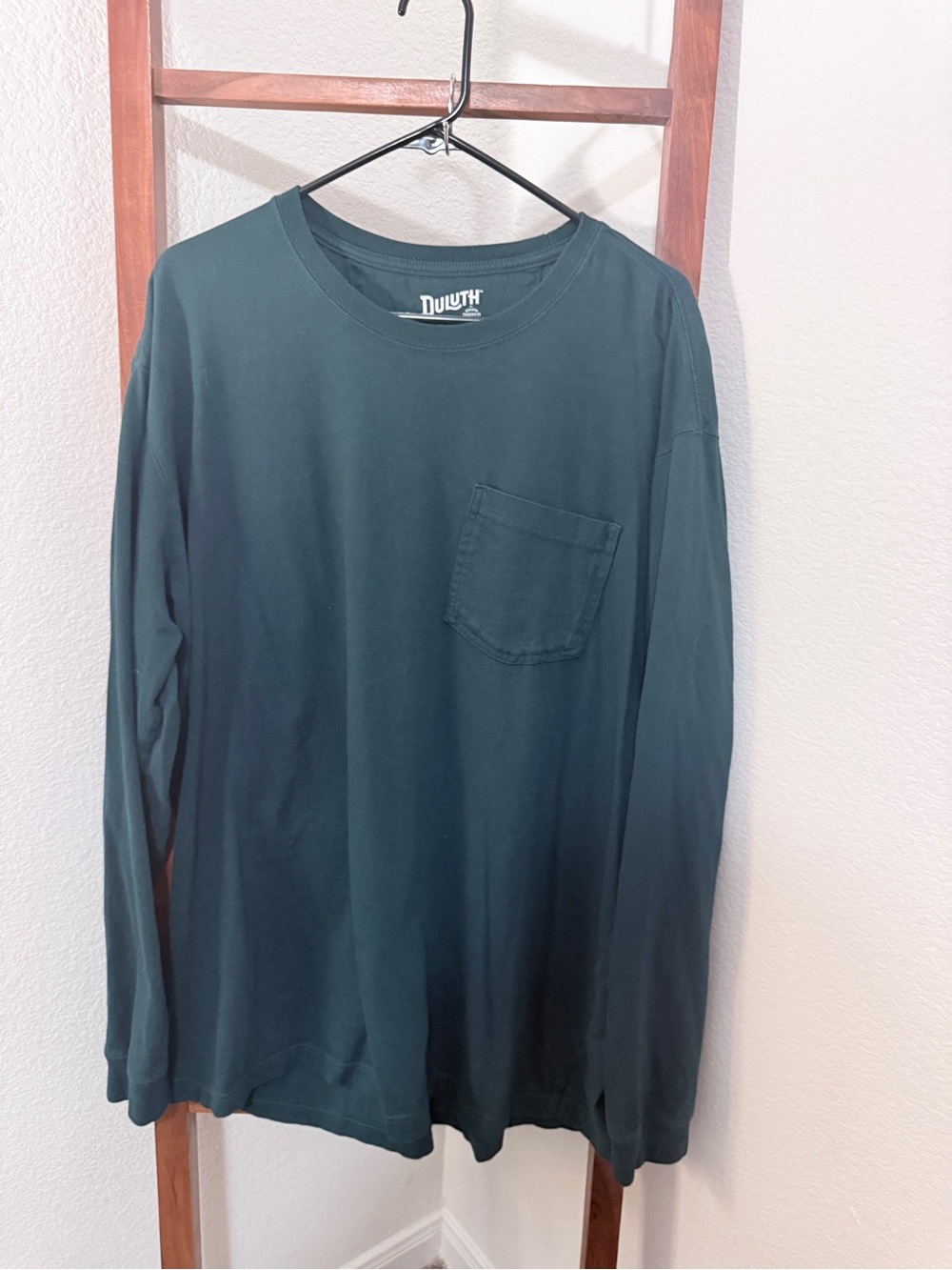 Duluth Trading Co Forest Green Long-Sleeve Pocket Tee